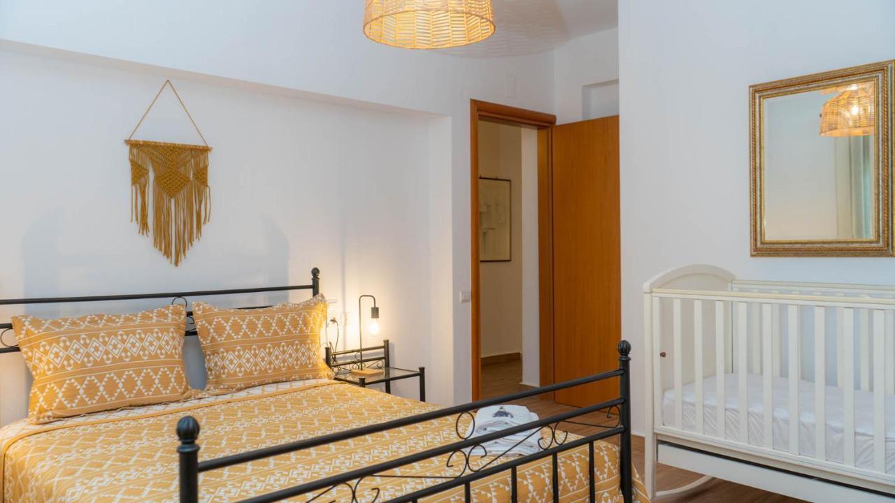 Postmans Apartment Under Meteora カランバカ エクステリア 写真