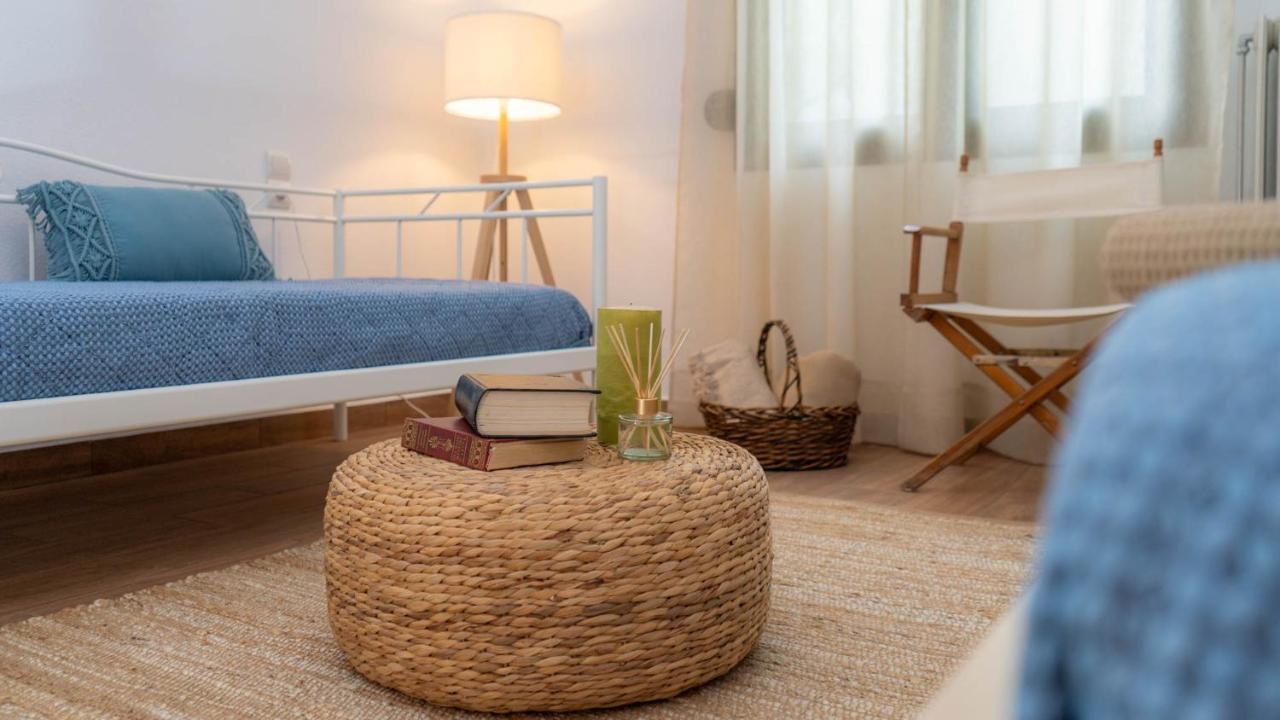 Postmans Apartment Under Meteora カランバカ エクステリア 写真
