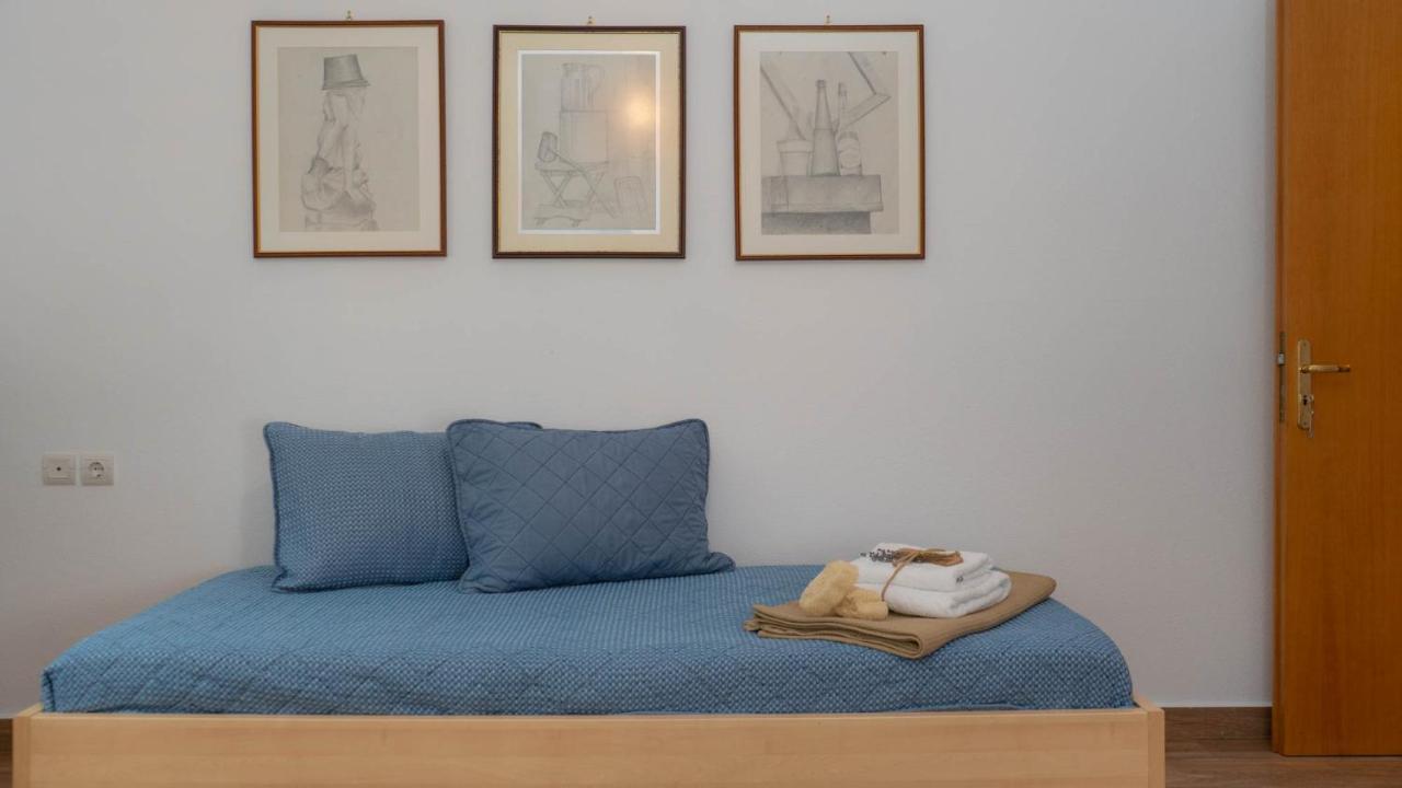 Postmans Apartment Under Meteora カランバカ エクステリア 写真