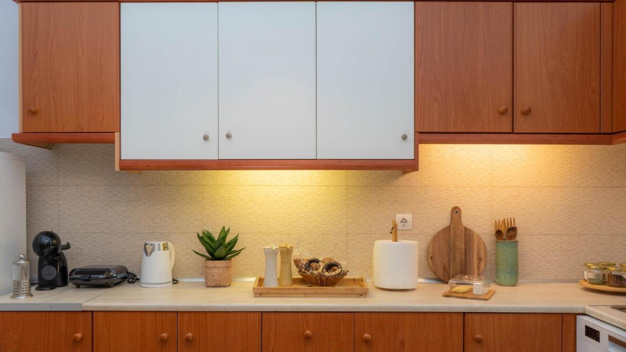Postmans Apartment Under Meteora カランバカ エクステリア 写真