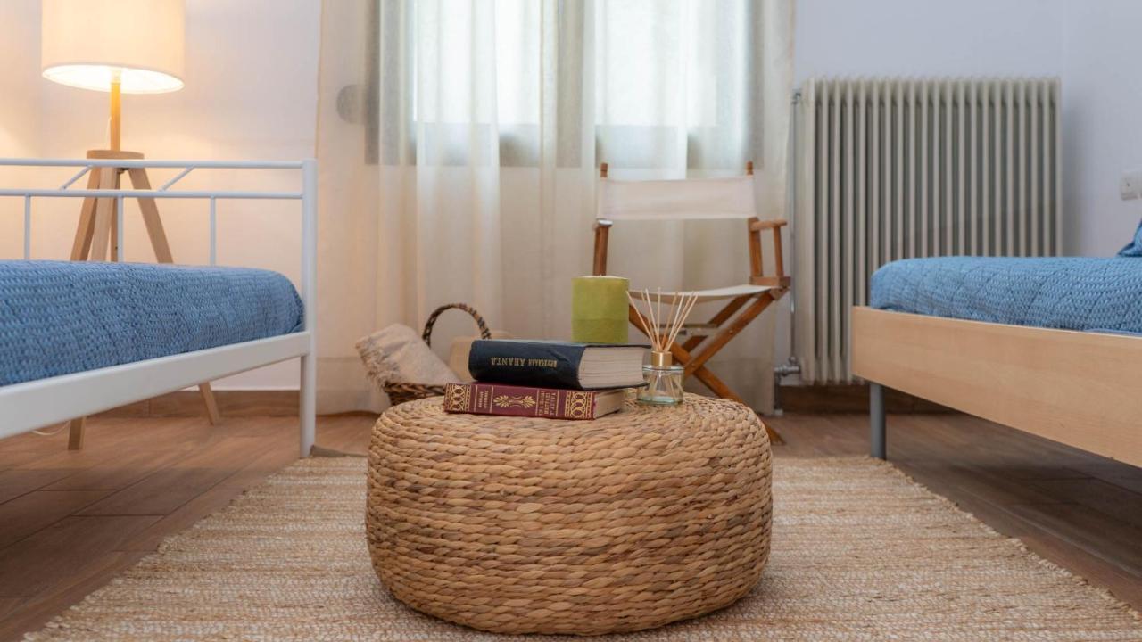 Postmans Apartment Under Meteora カランバカ エクステリア 写真
